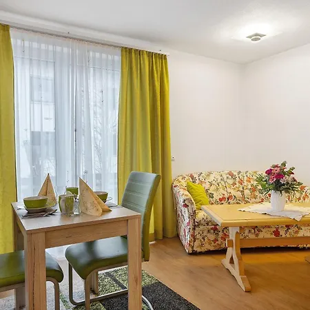 Am Wiesenweg Apartment Mauerstetten