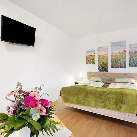 Am Wiesenweg Apartment Mauerstetten