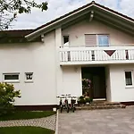 Am Wiesenweg Mauerstetten